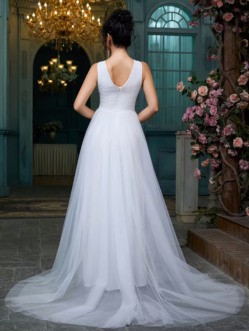 Women's Elegant Sleeveless V-Neck Wedding Dress – Lace-Trimmed Bridal Gown with Train